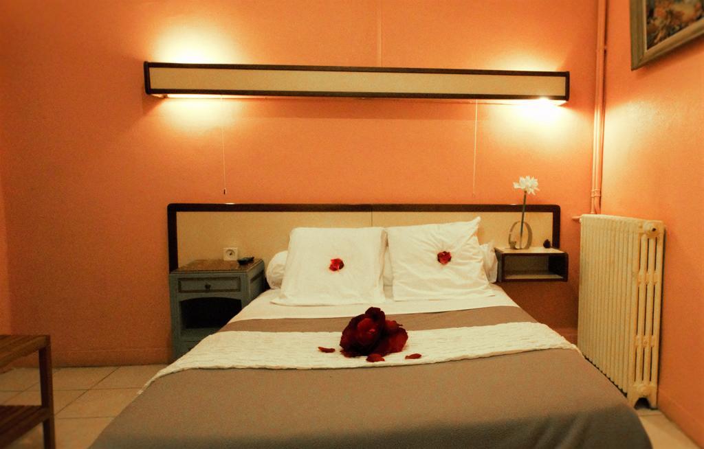 Hotel Innova Cardabella Avignon Phòng bức ảnh