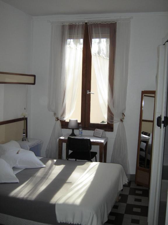 Hotel Innova Cardabella Avignon Phòng bức ảnh