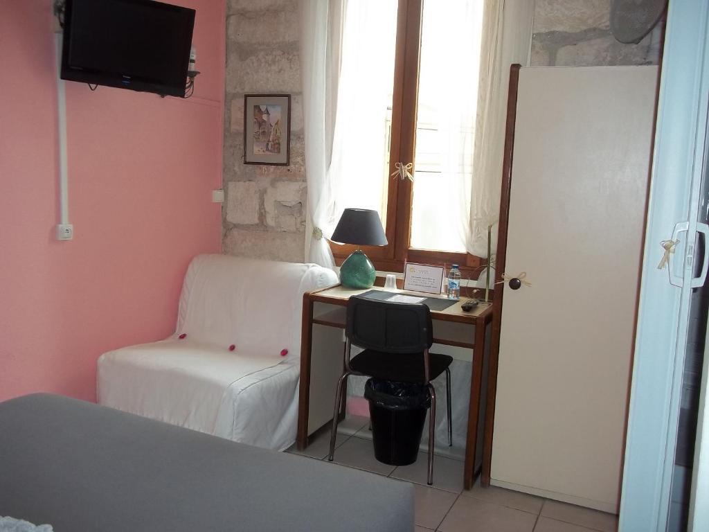 Hotel Innova Cardabella Avignon Phòng bức ảnh