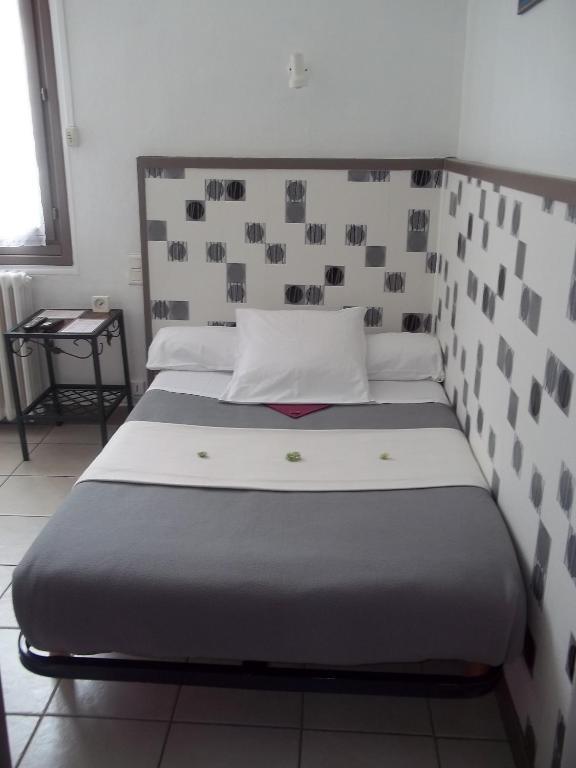 Hotel Innova Cardabella Avignon Phòng bức ảnh